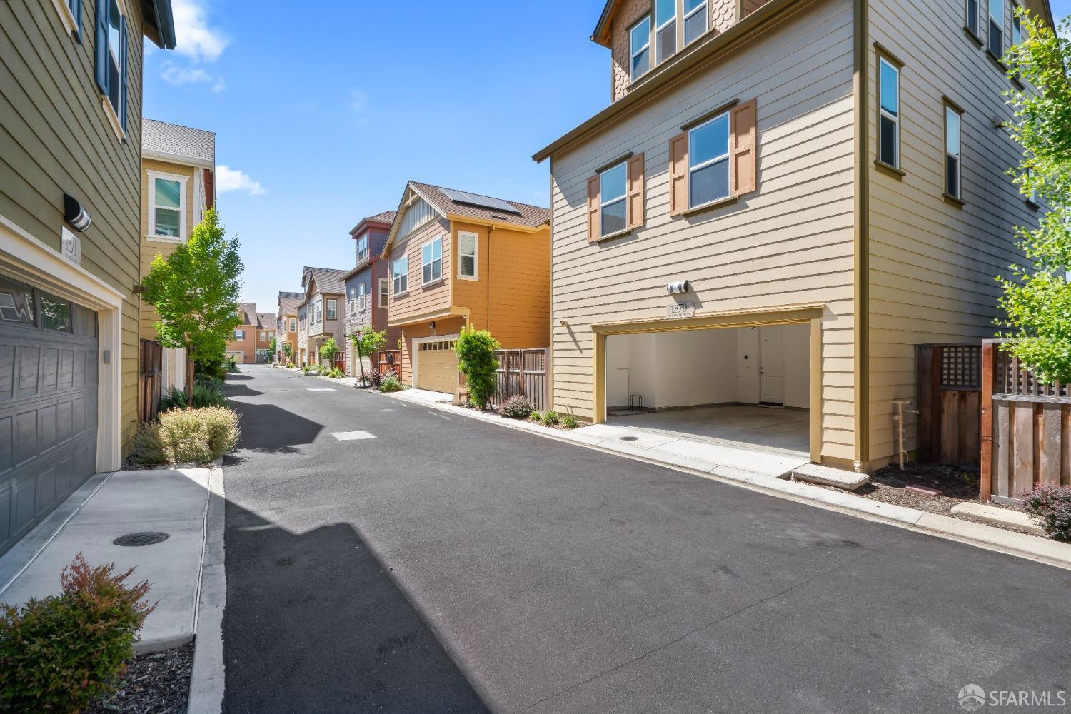 1870 John Muir Parkway