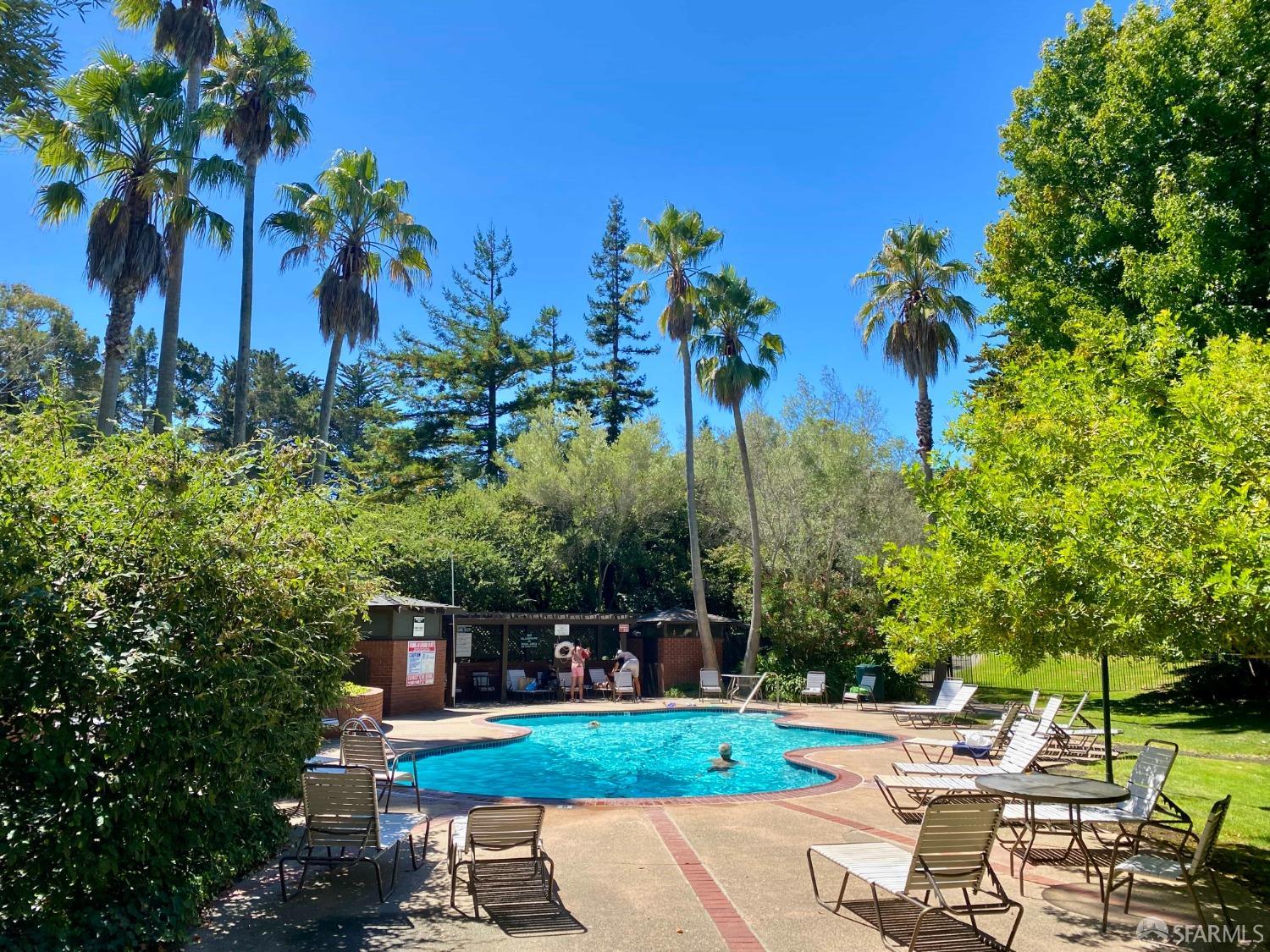 6102 Shelter Creek Lane