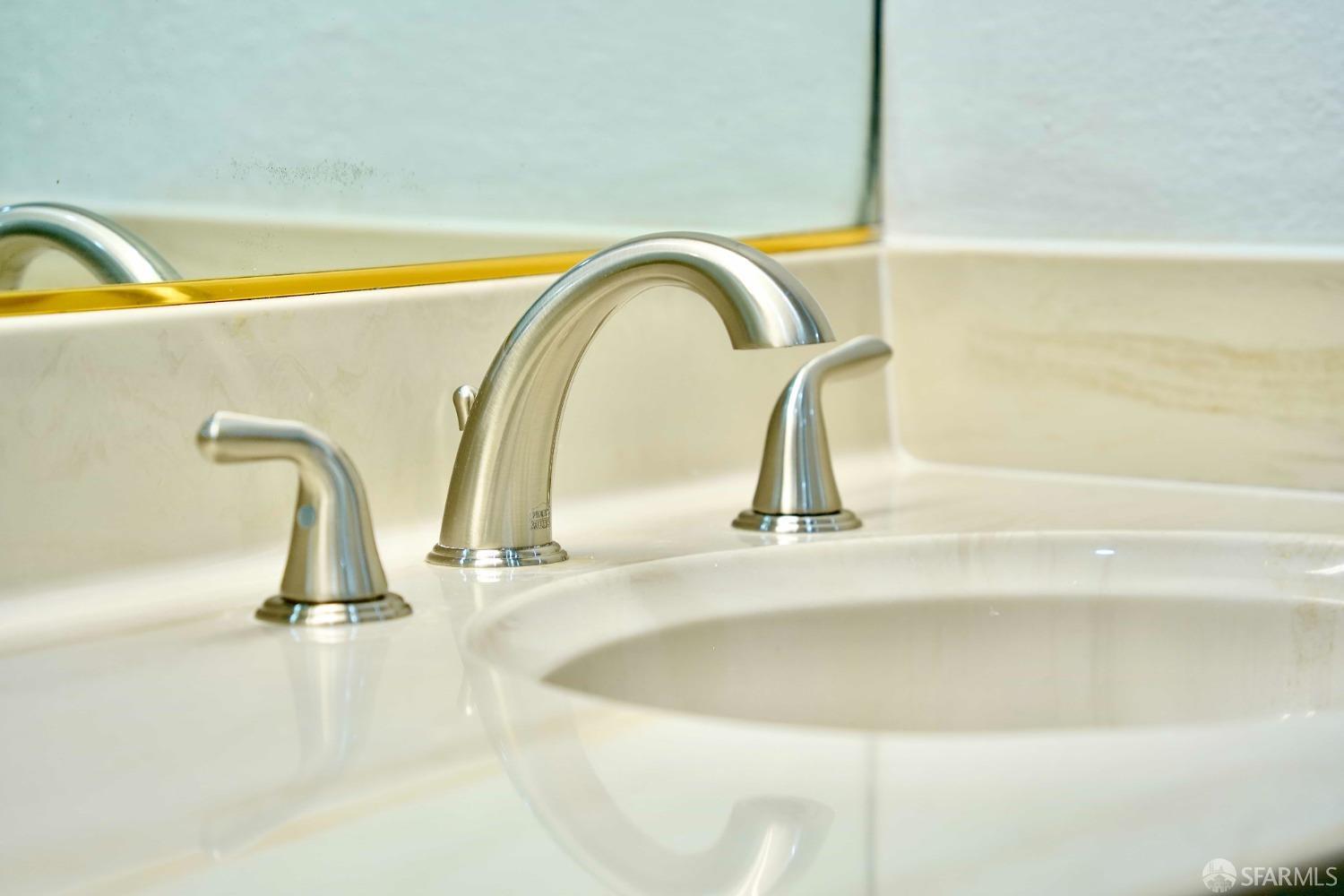 6102 Shelter Creek Lane