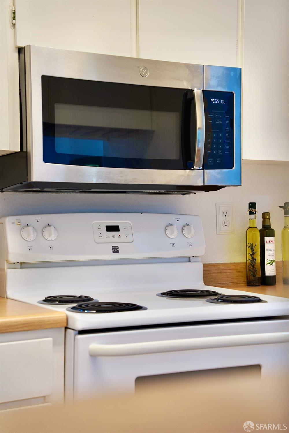 6102 Shelter Creek Lane