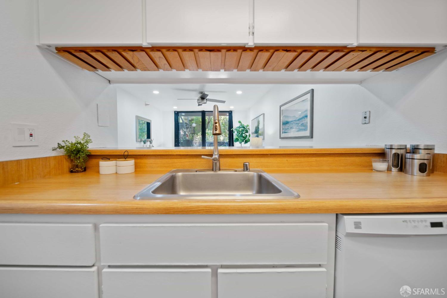 6102 Shelter Creek Lane