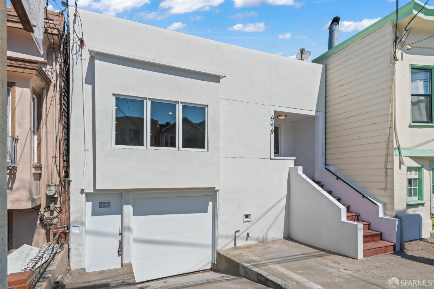 646 Paris Street