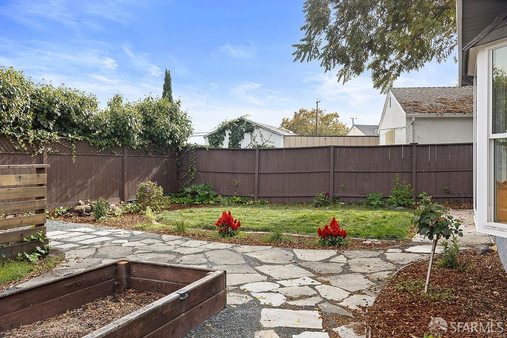 688 Garside Court