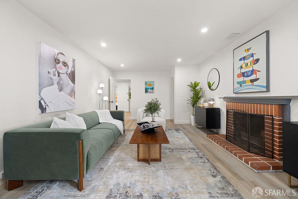 688 Garside Court