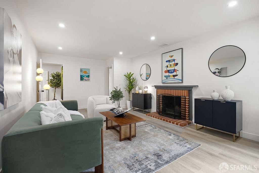 688 Garside Court