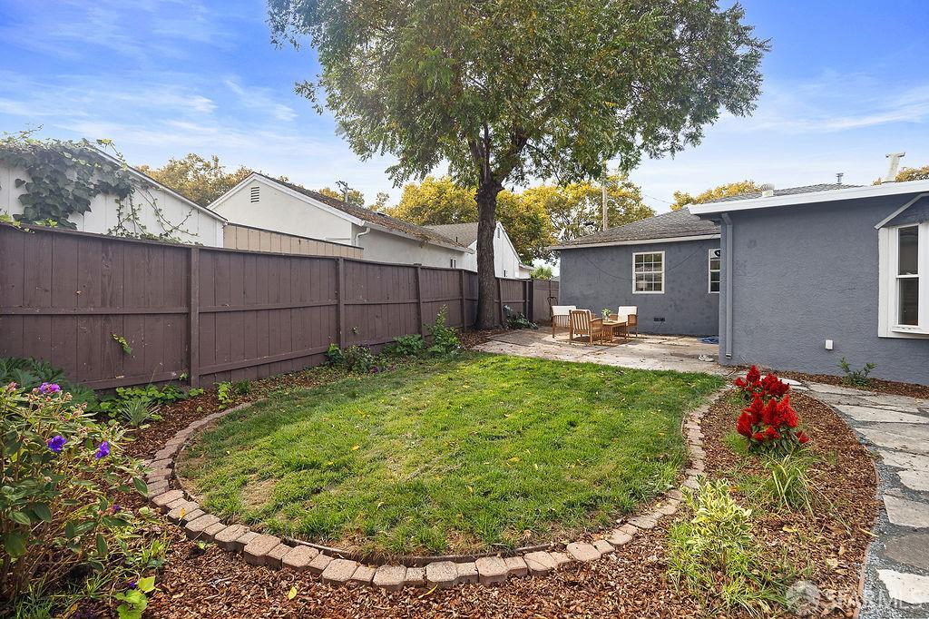 688 Garside Court