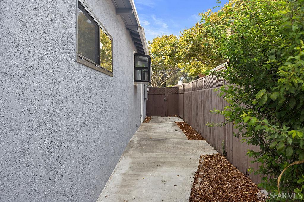 688 Garside Court