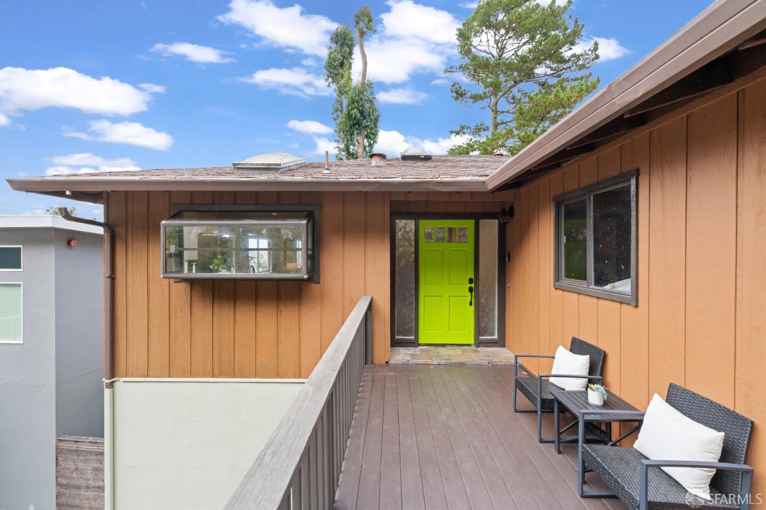1669 Higgins Way
