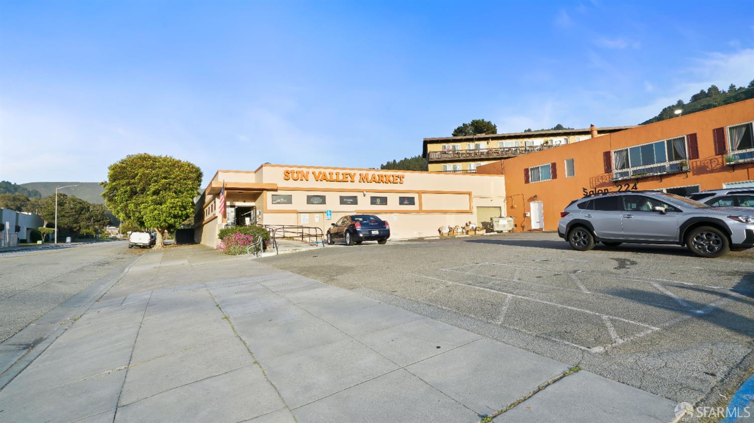 1669 Higgins Way