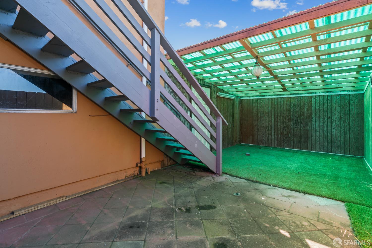 1551-1551A 20th Avenue