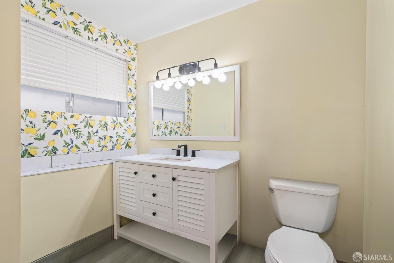 1551-1551A 20th Avenue