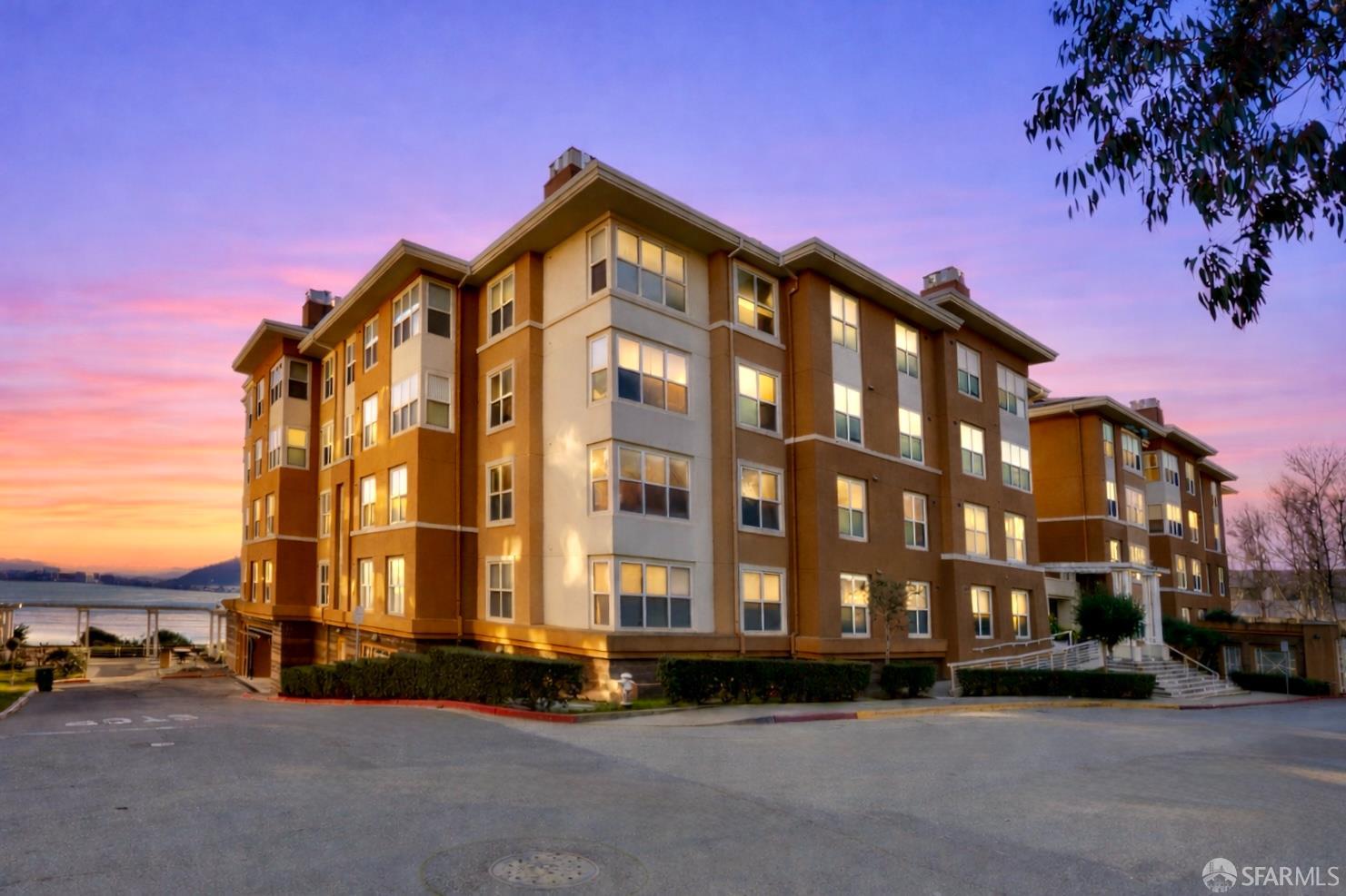 1 Crescent Way # 1215