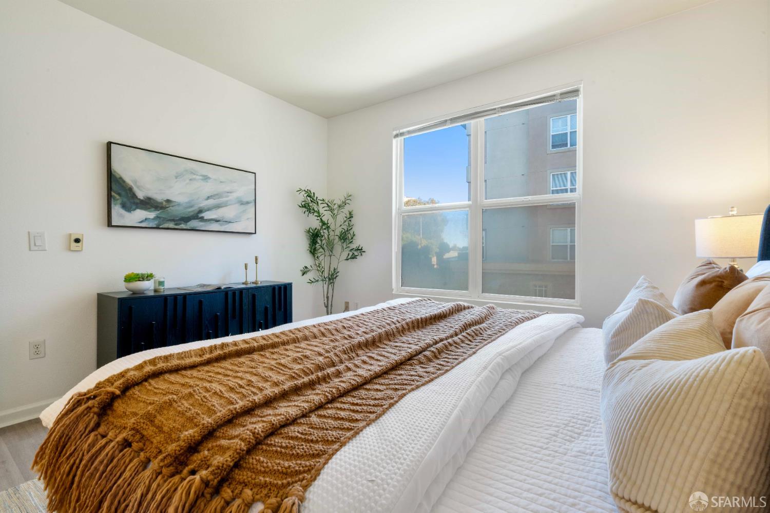 1 Crescent Way # 1215