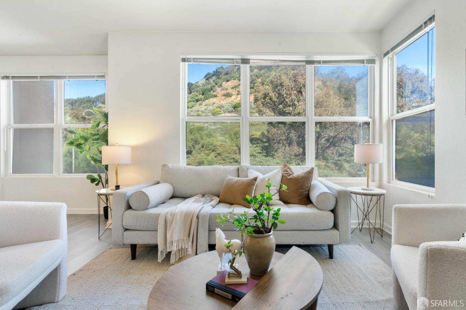 1 Crescent Way # 1215