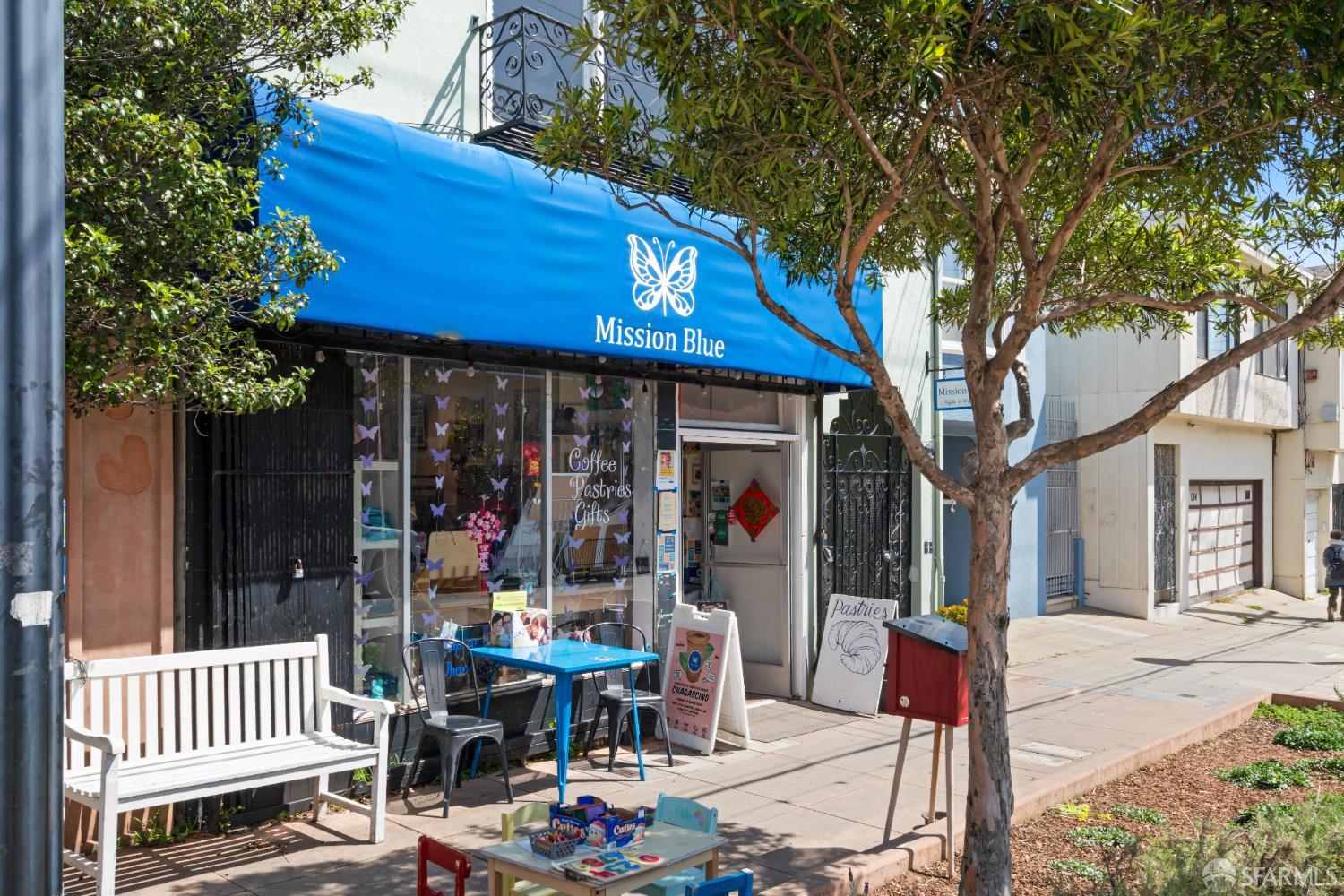 1 Crescent Way # 1215