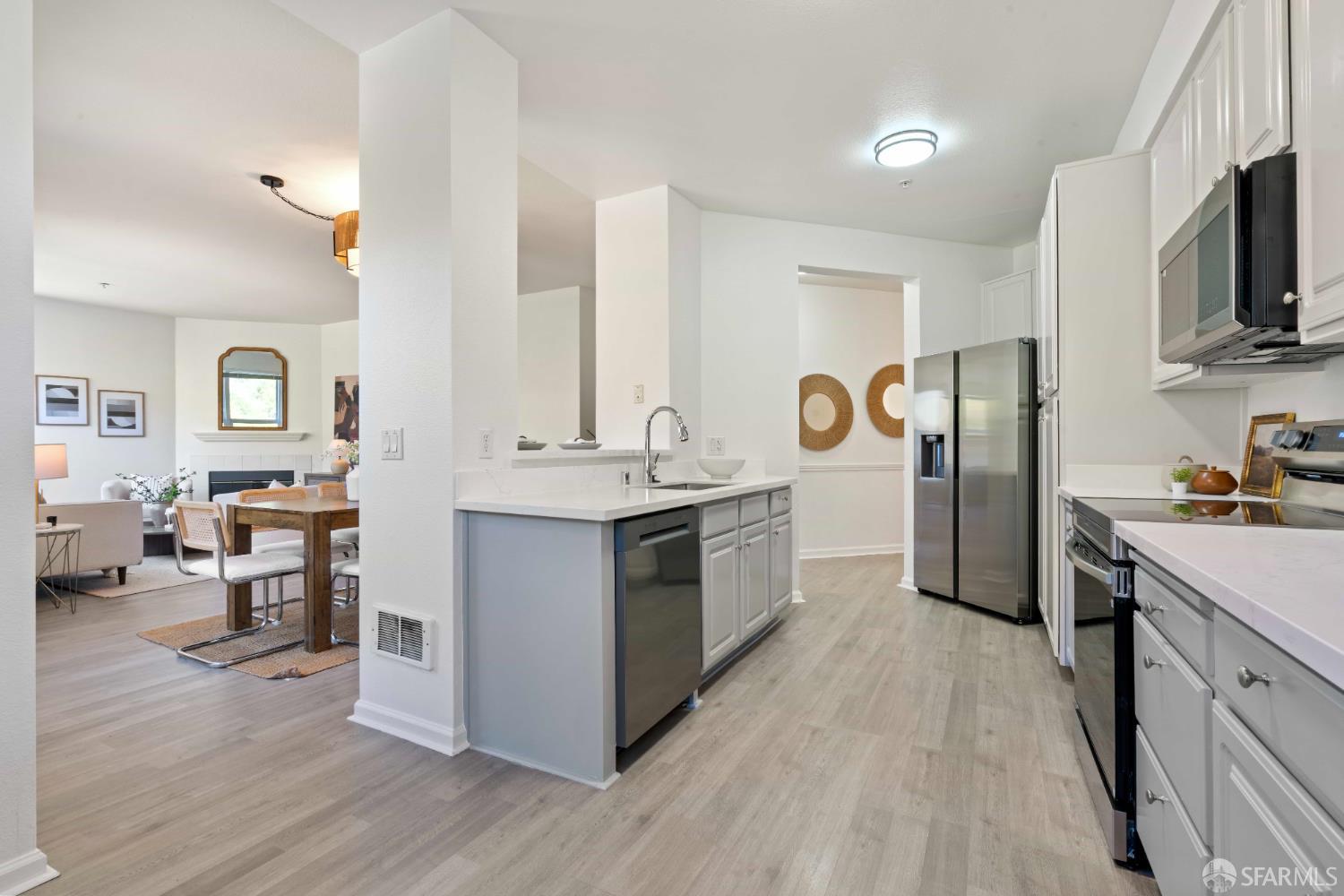 1 Crescent Way # 1215