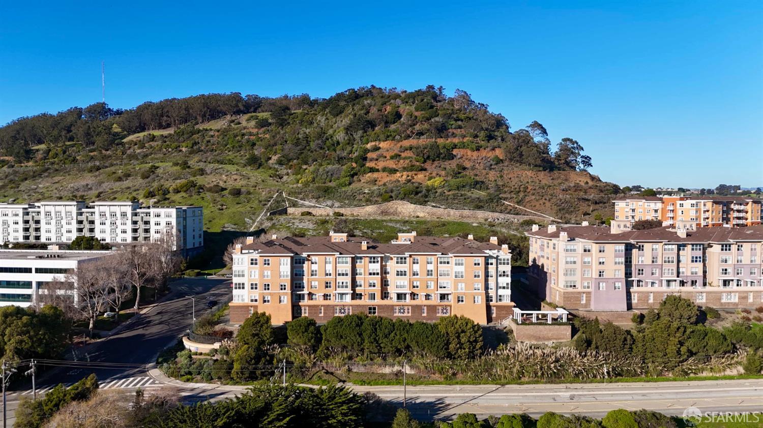 1 Crescent Way # 1215