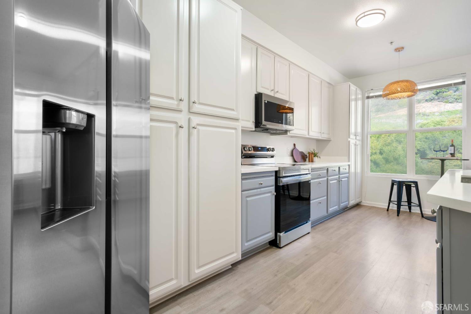 1 Crescent Way # 1215