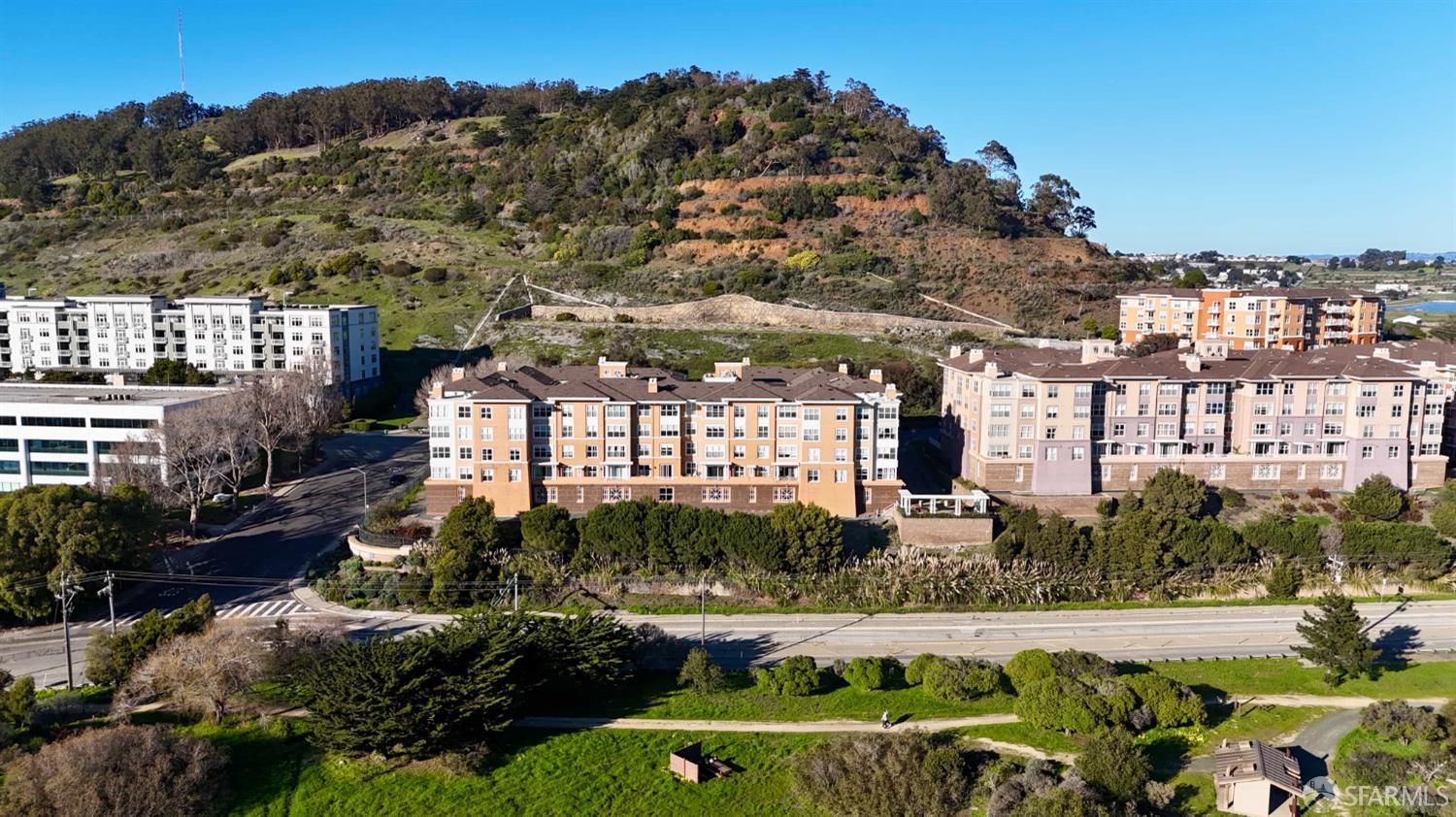 1 Crescent Way # 1215