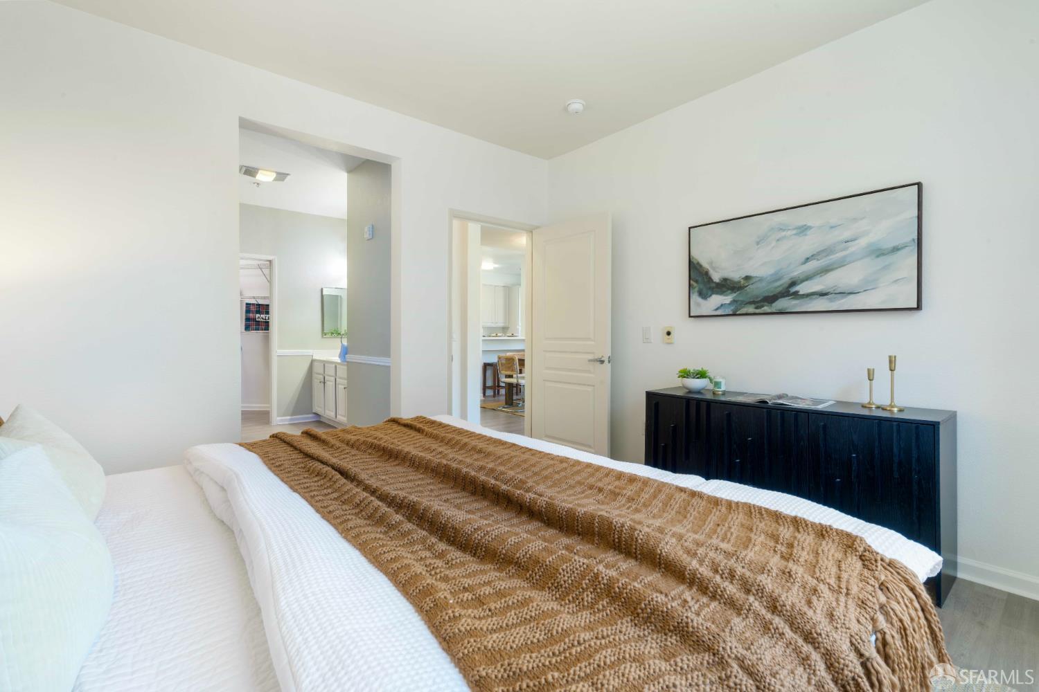 1 Crescent Way # 1215