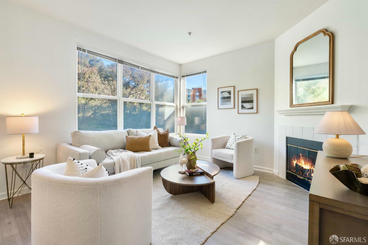 1 Crescent Way # 1215