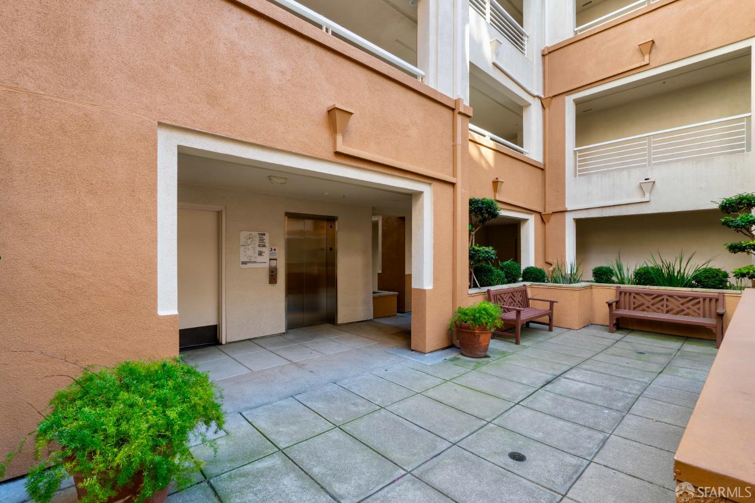 1 Crescent Way # 1215