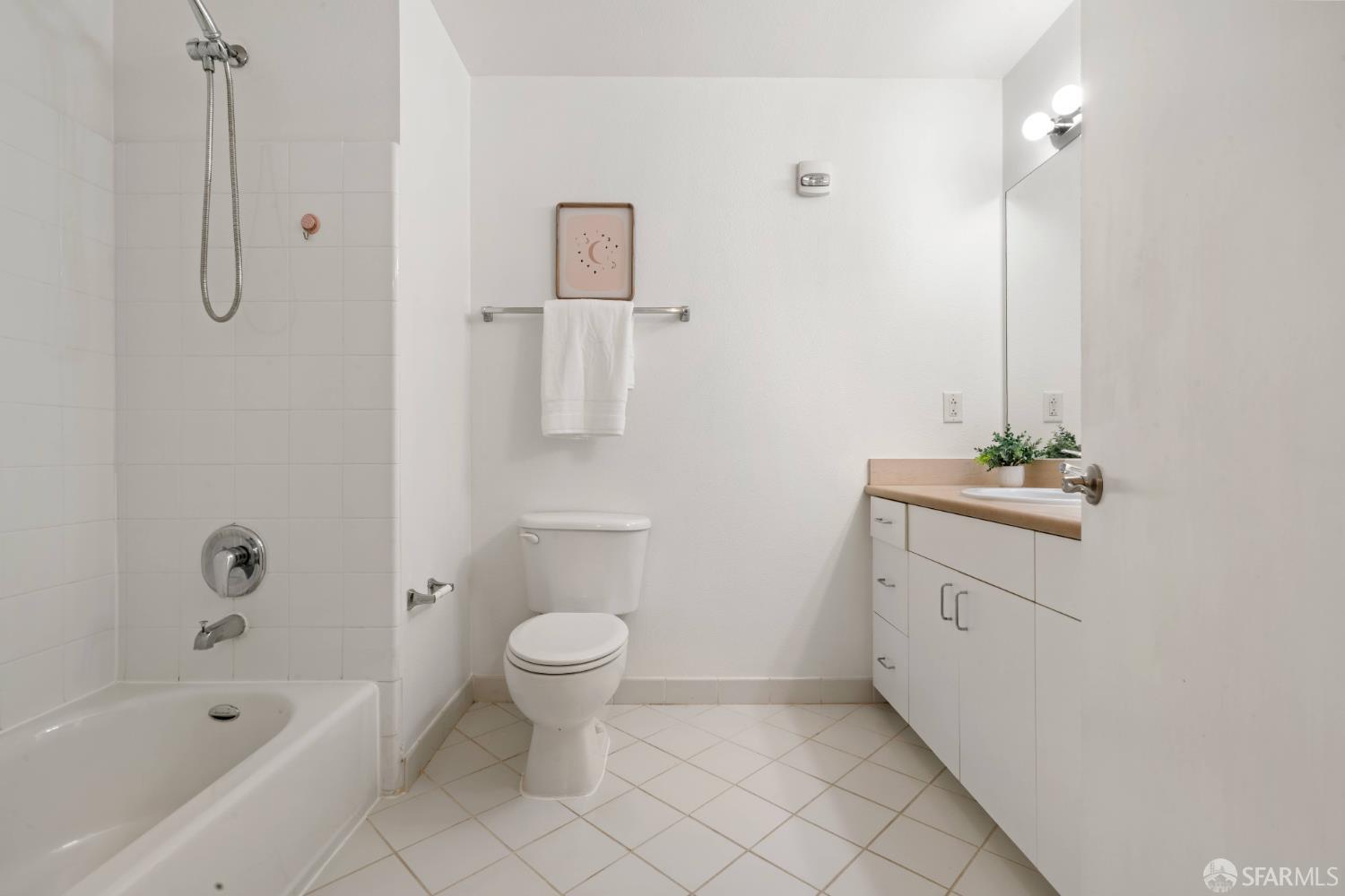 8400 Oceanview Terrace # 208