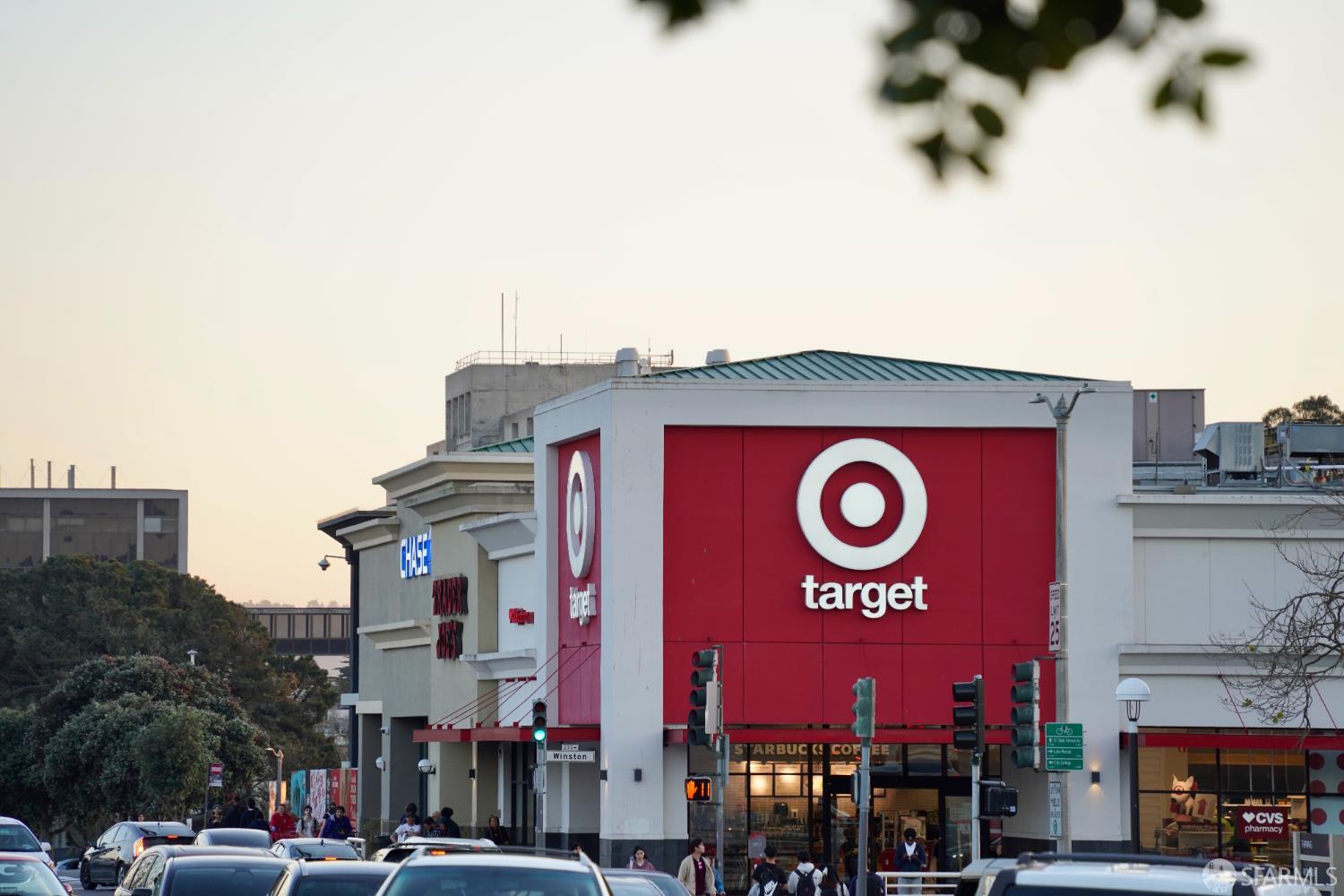 8400 Oceanview Terrace # 208