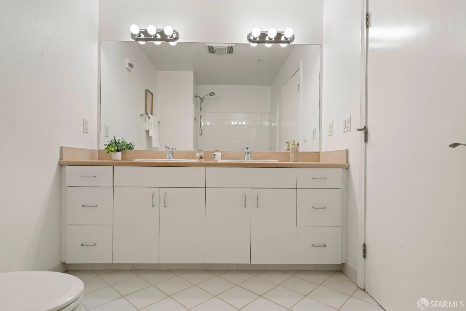 8400 Oceanview Terrace # 208