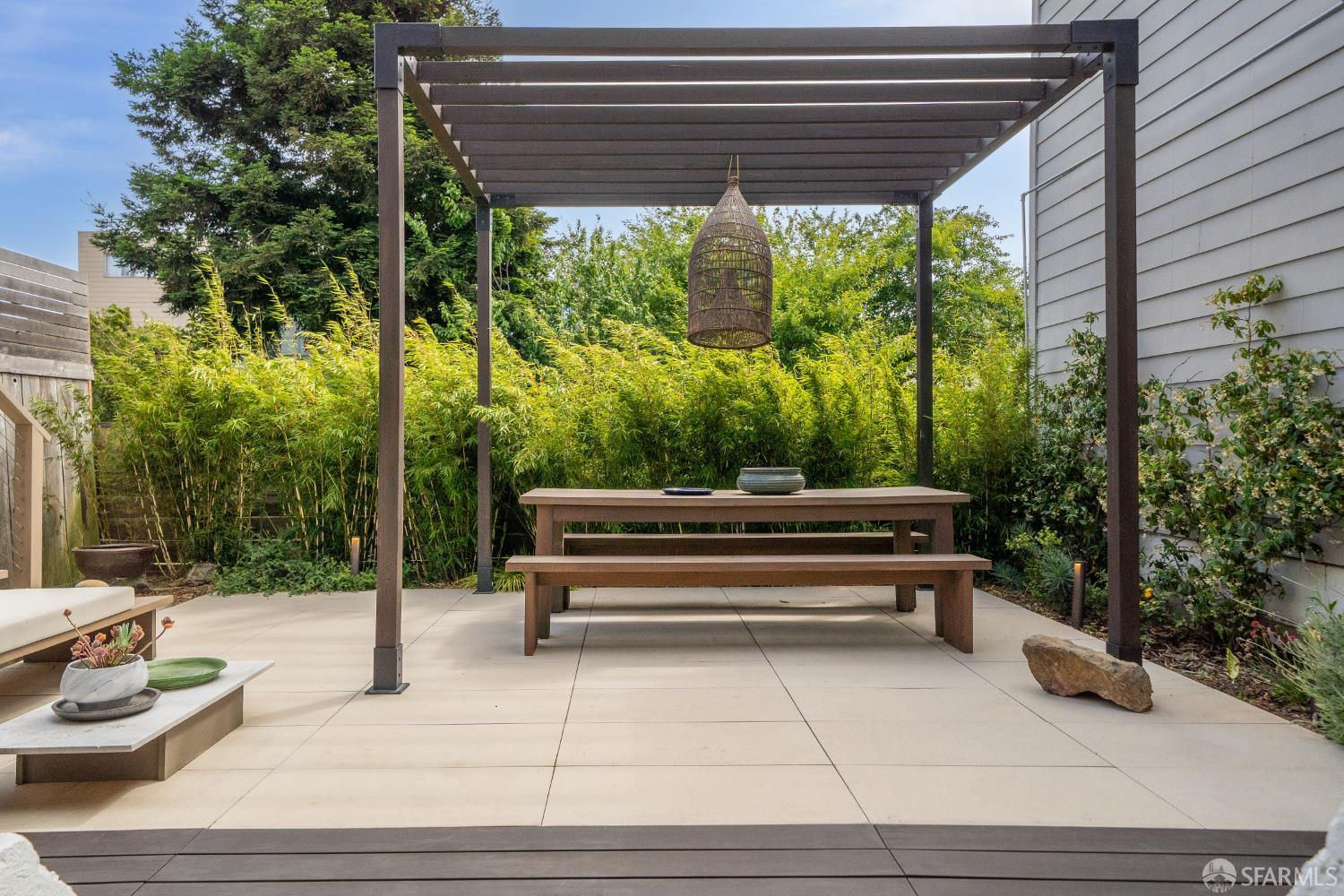 1515 Van Dyke Avenue