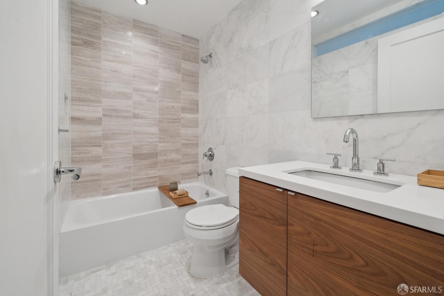 1515 Van Dyke Avenue