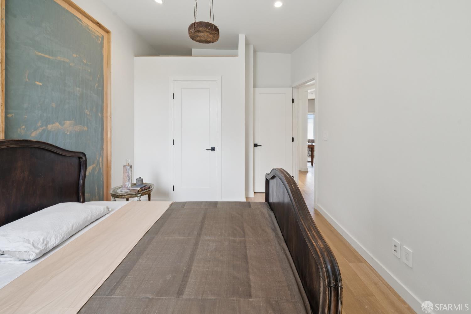 1515 Van Dyke Avenue