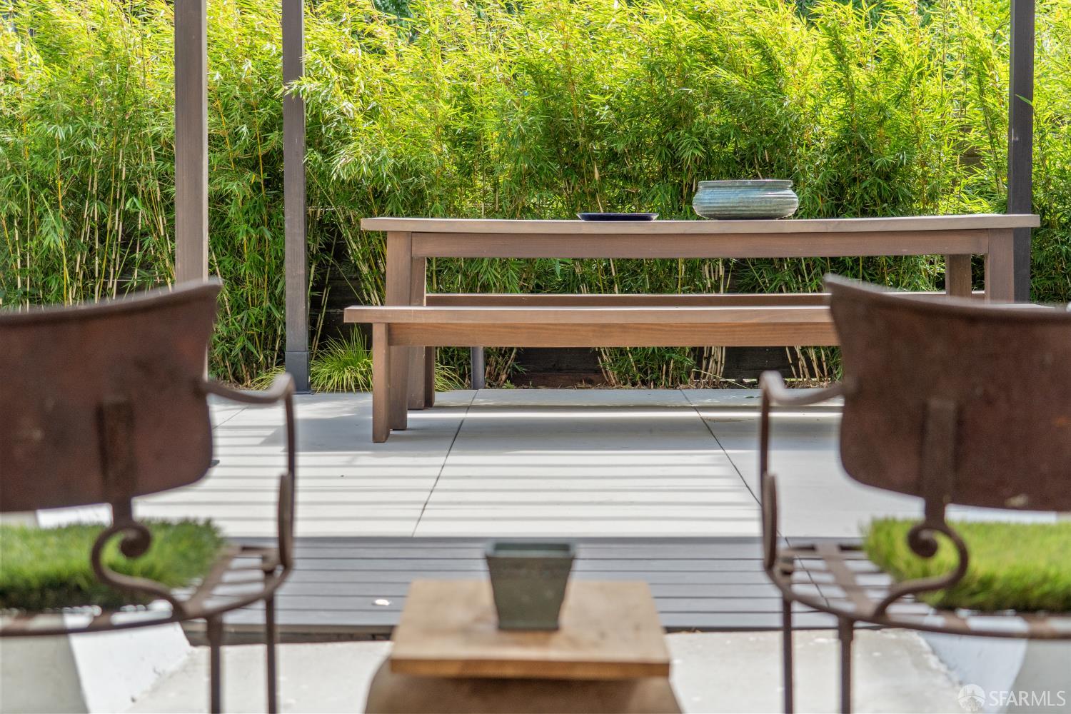 1515 Van Dyke Avenue