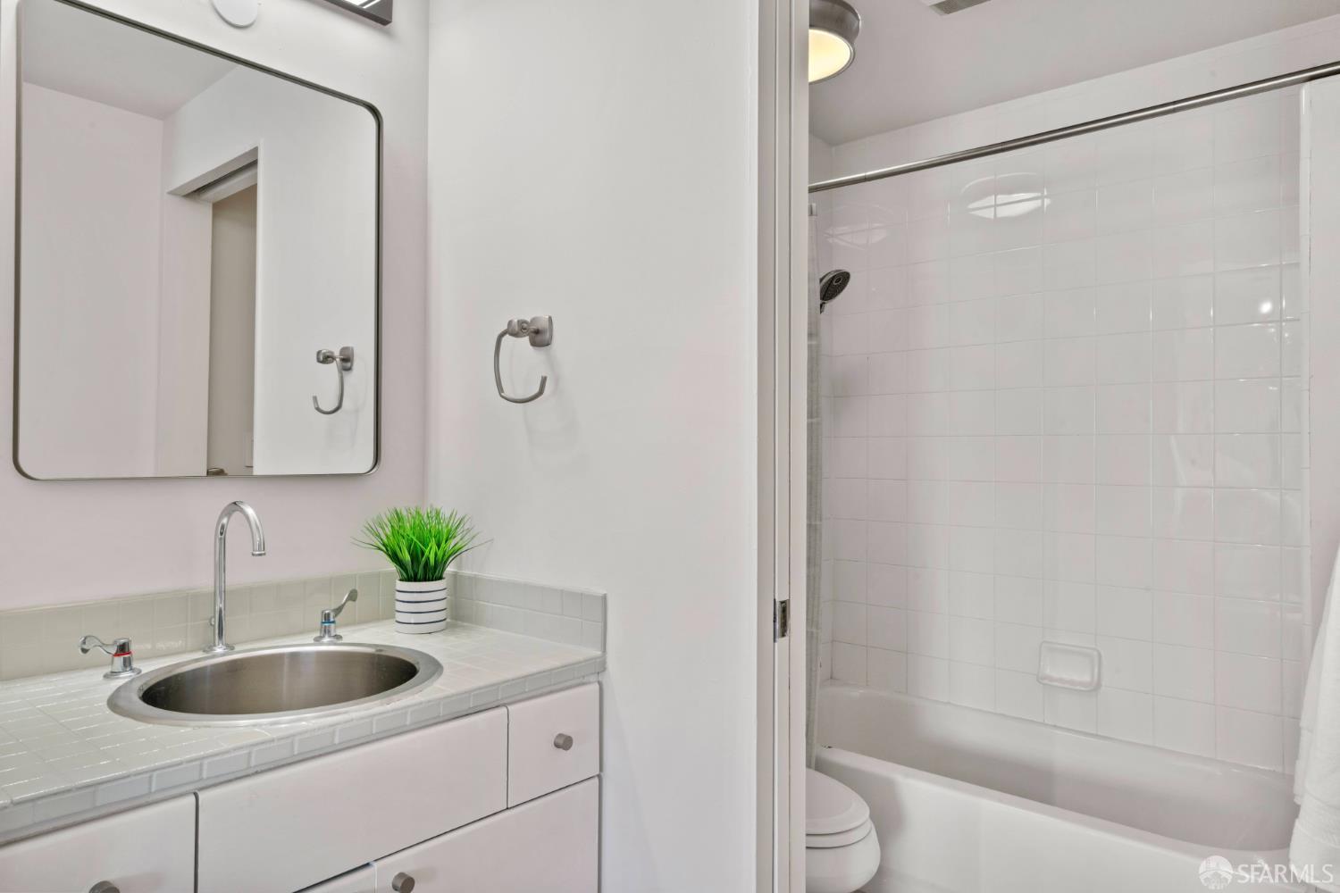 281 Clara Street # 6
