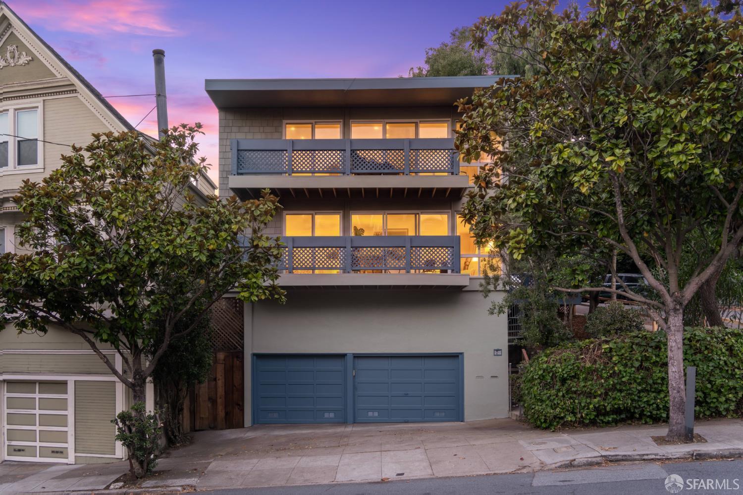 2700 Diamond Street