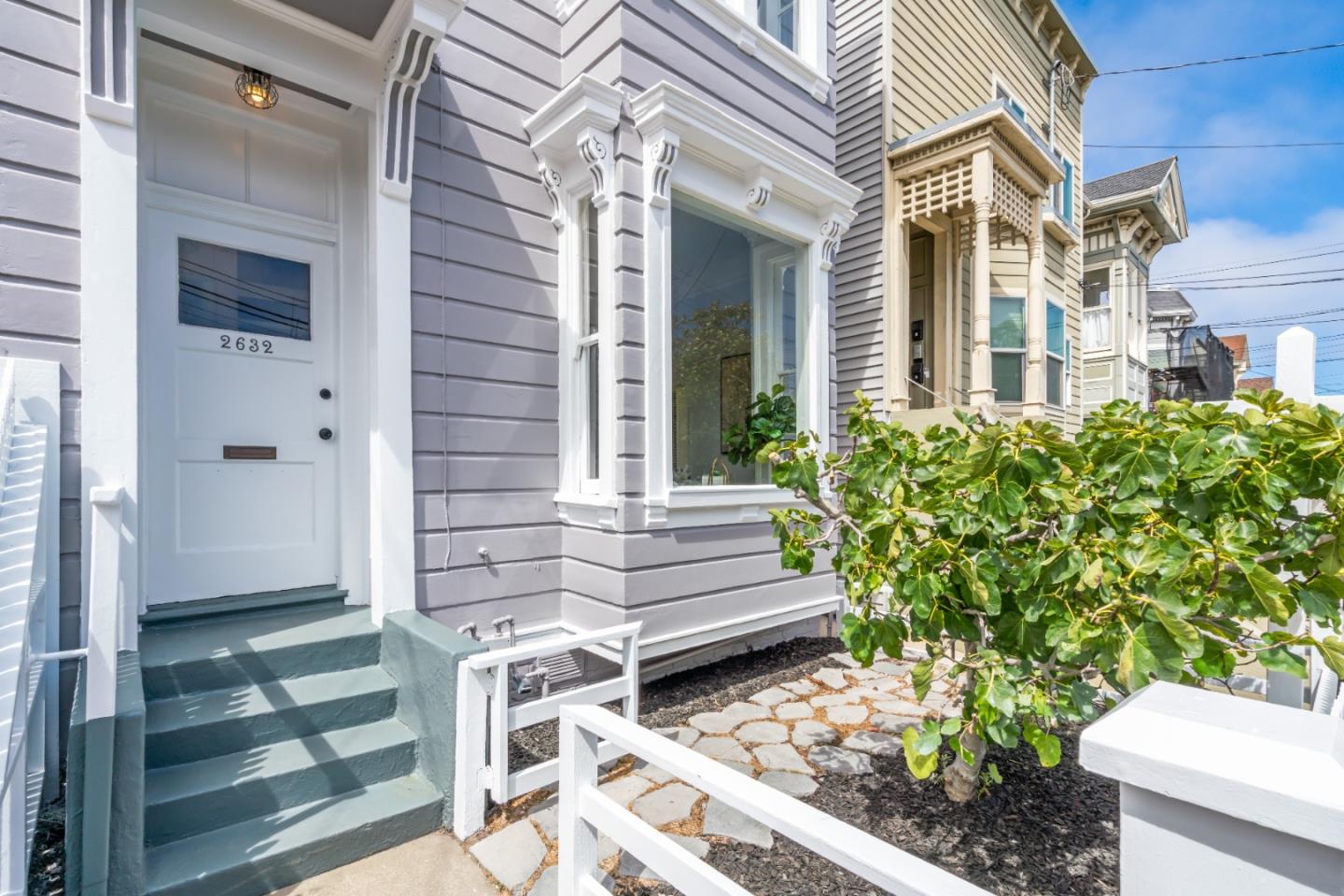 2632 Sutter ST