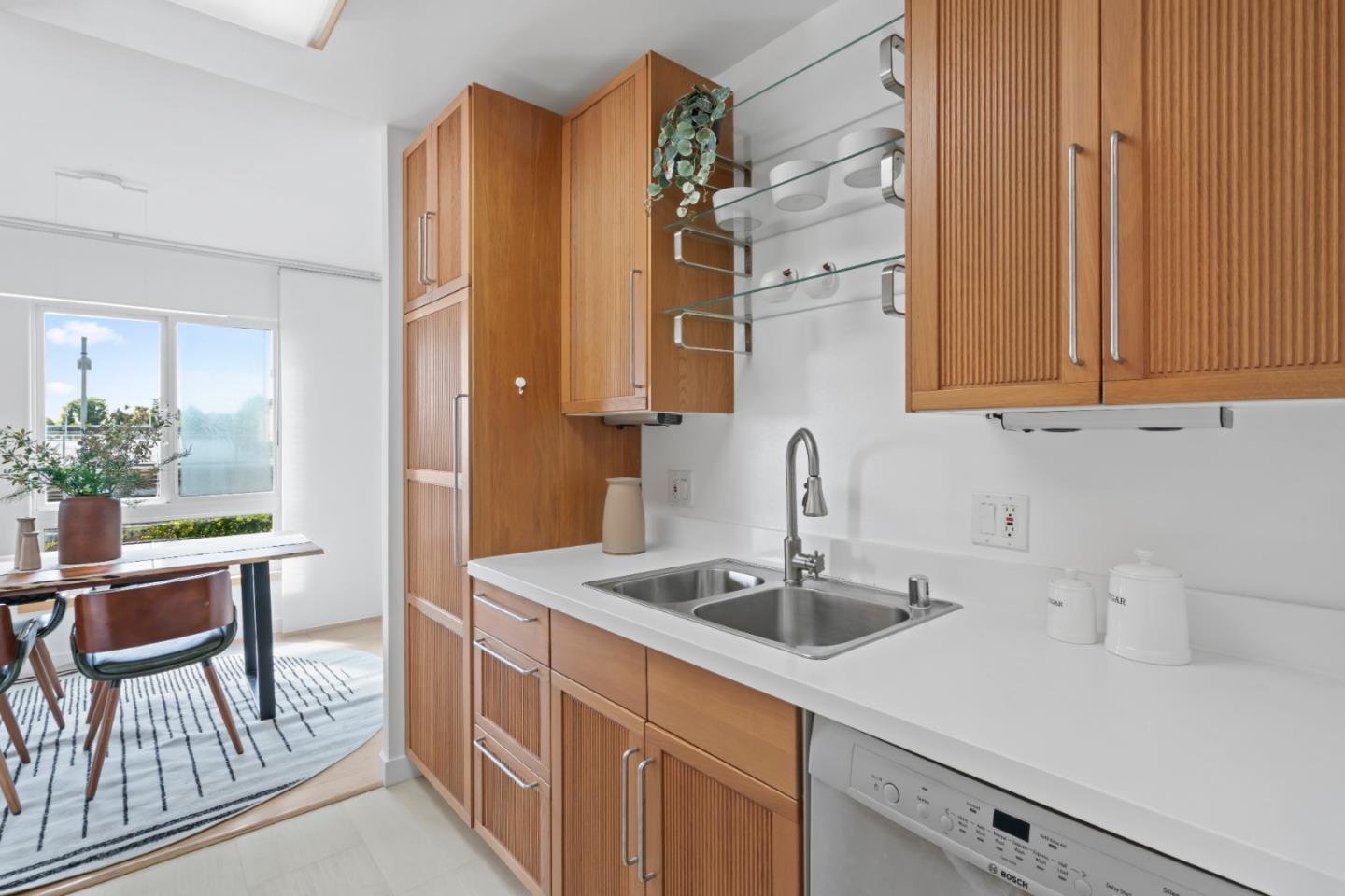 802 N Delaware ST 202