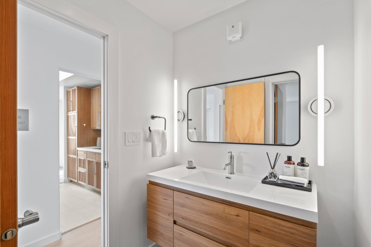 802 N Delaware ST 202