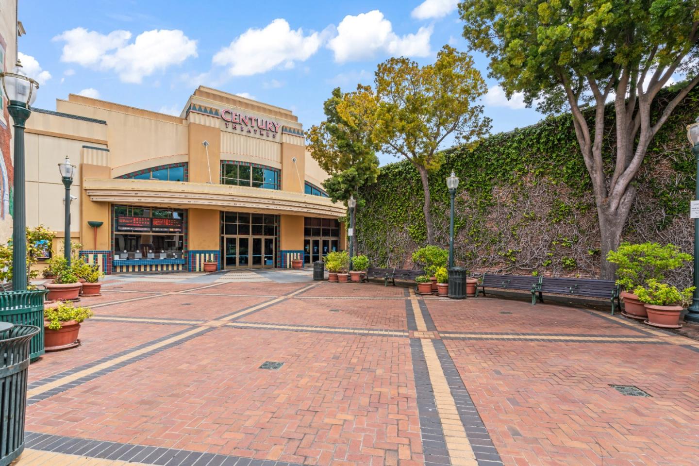 802 N Delaware ST 202