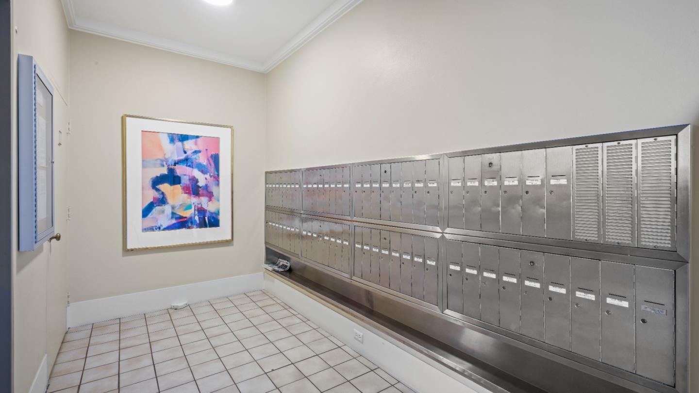 802 N Delaware ST 202