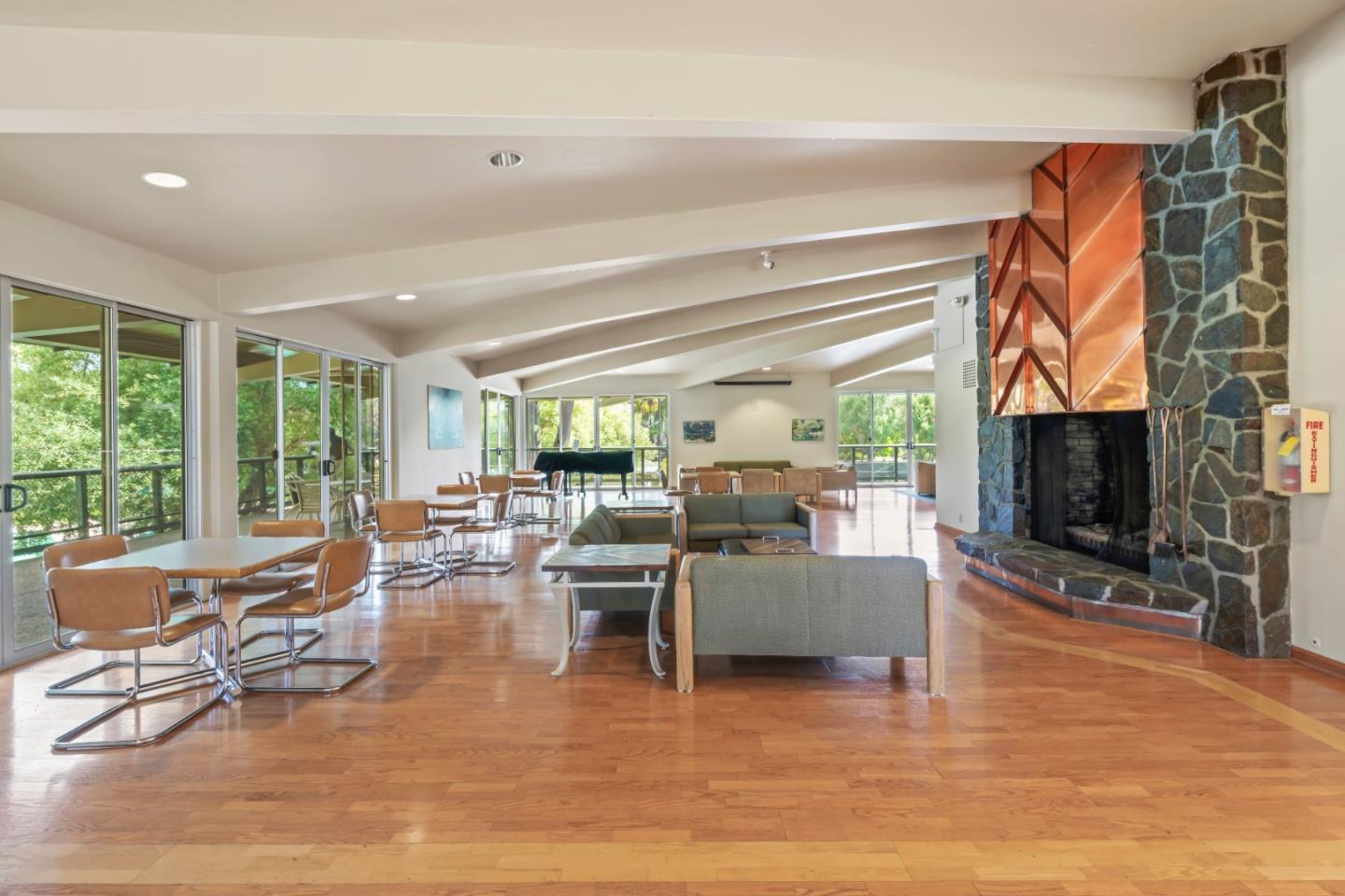 802 N Delaware ST 202