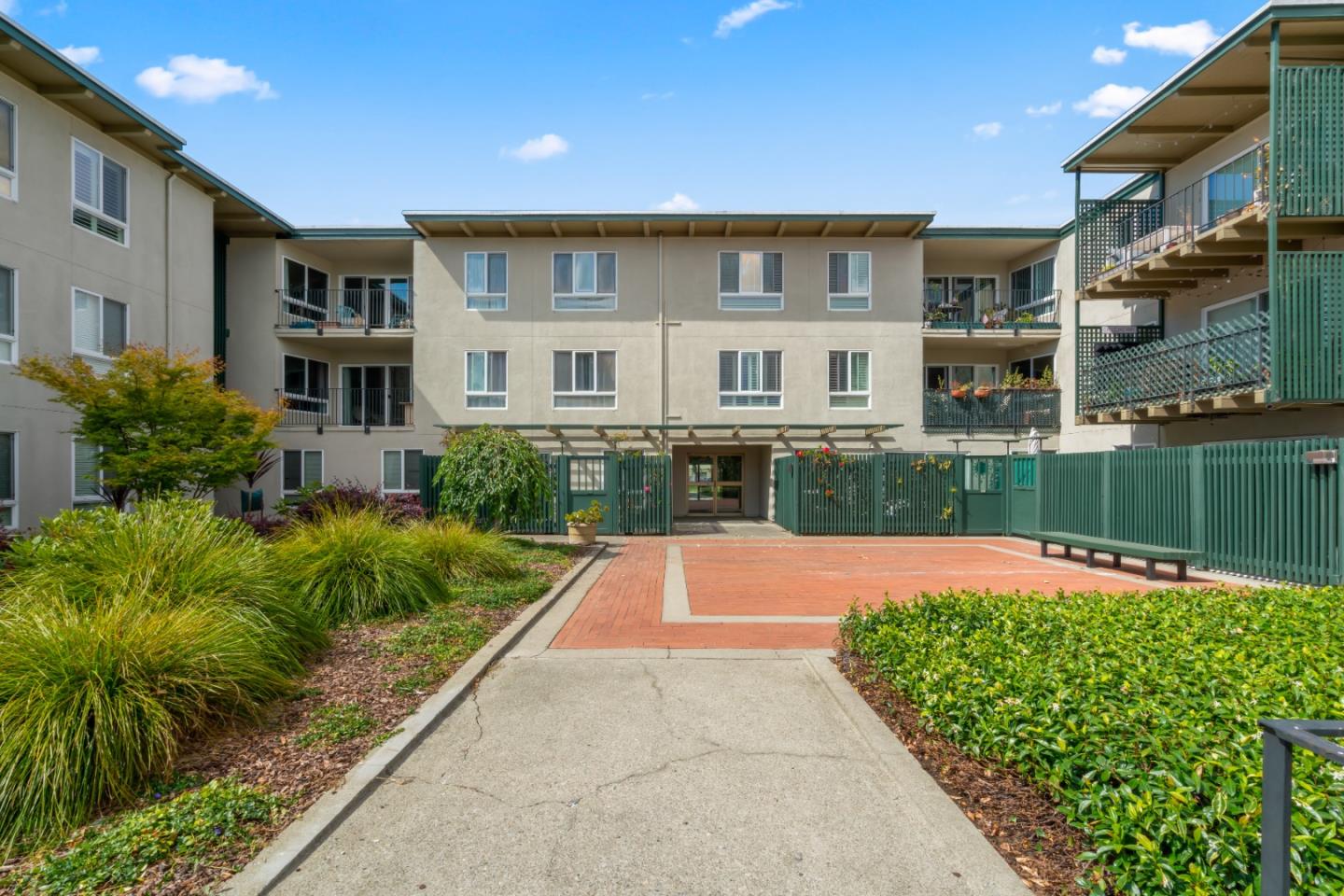 802 N Delaware ST 202