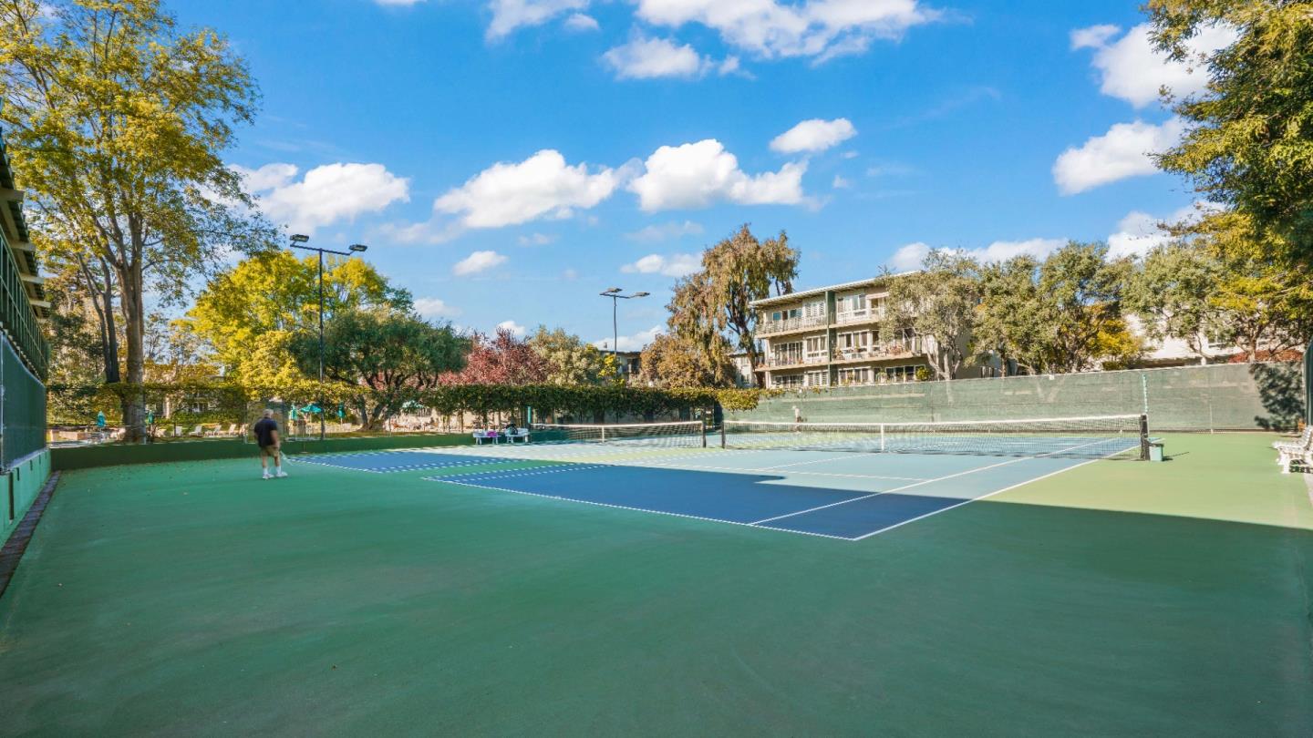 802 N Delaware ST 202