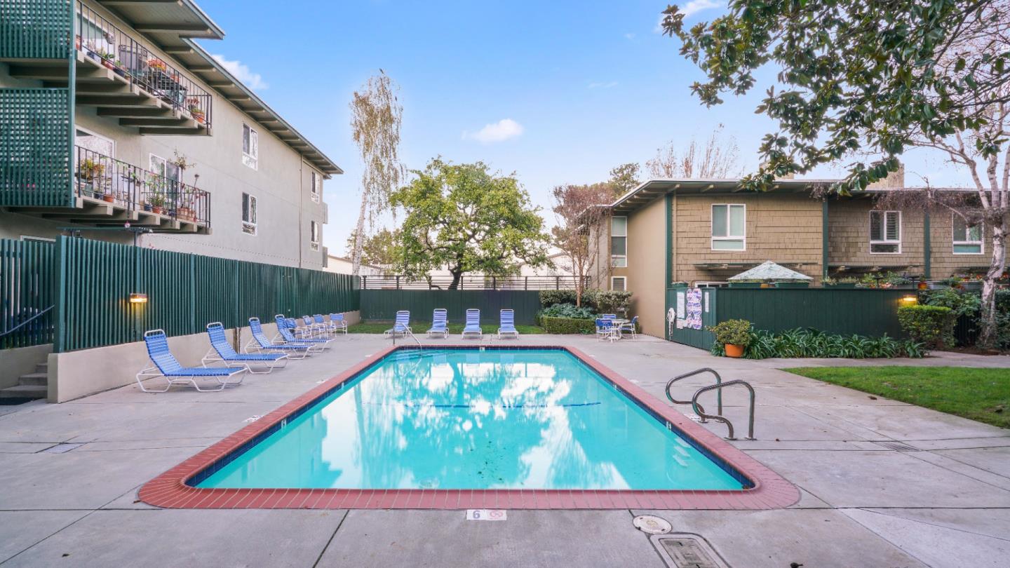 802 N Delaware ST 202