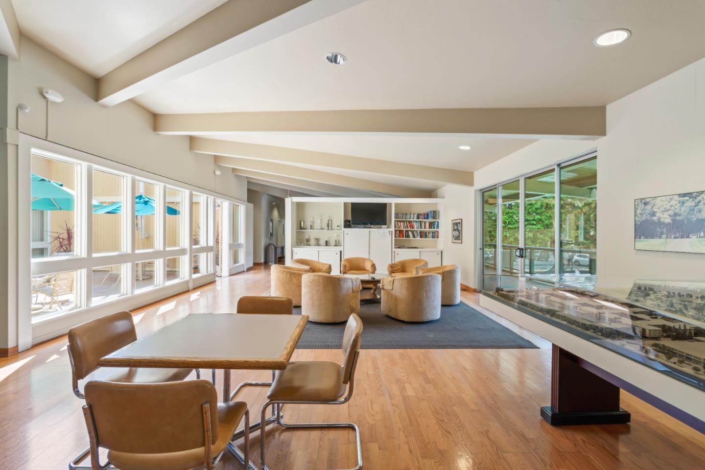 802 N Delaware ST 202