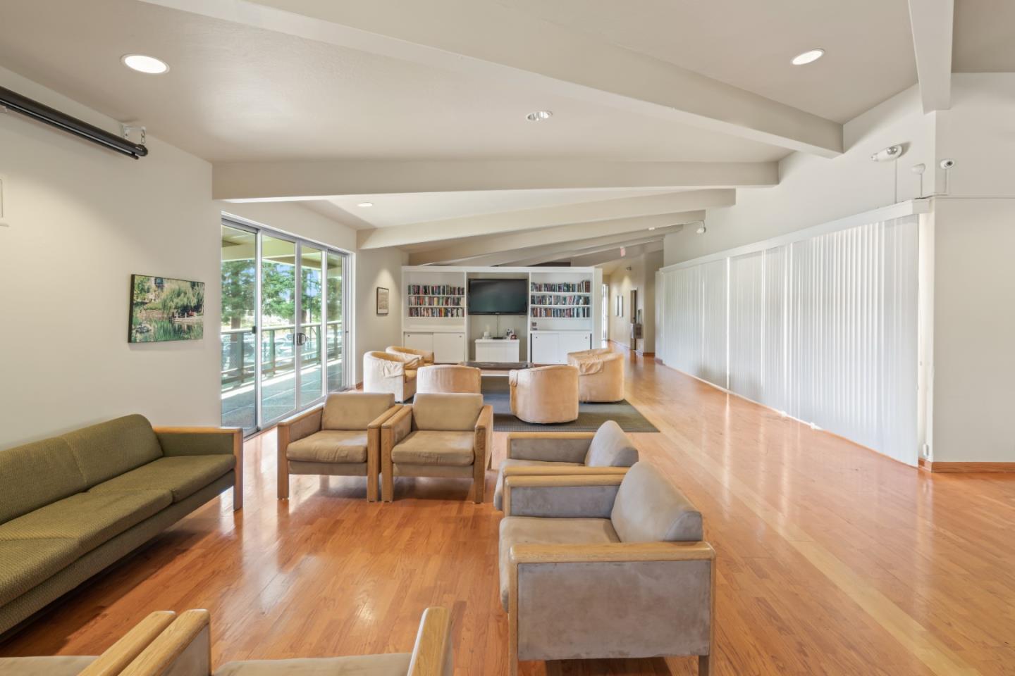 802 N Delaware ST 202