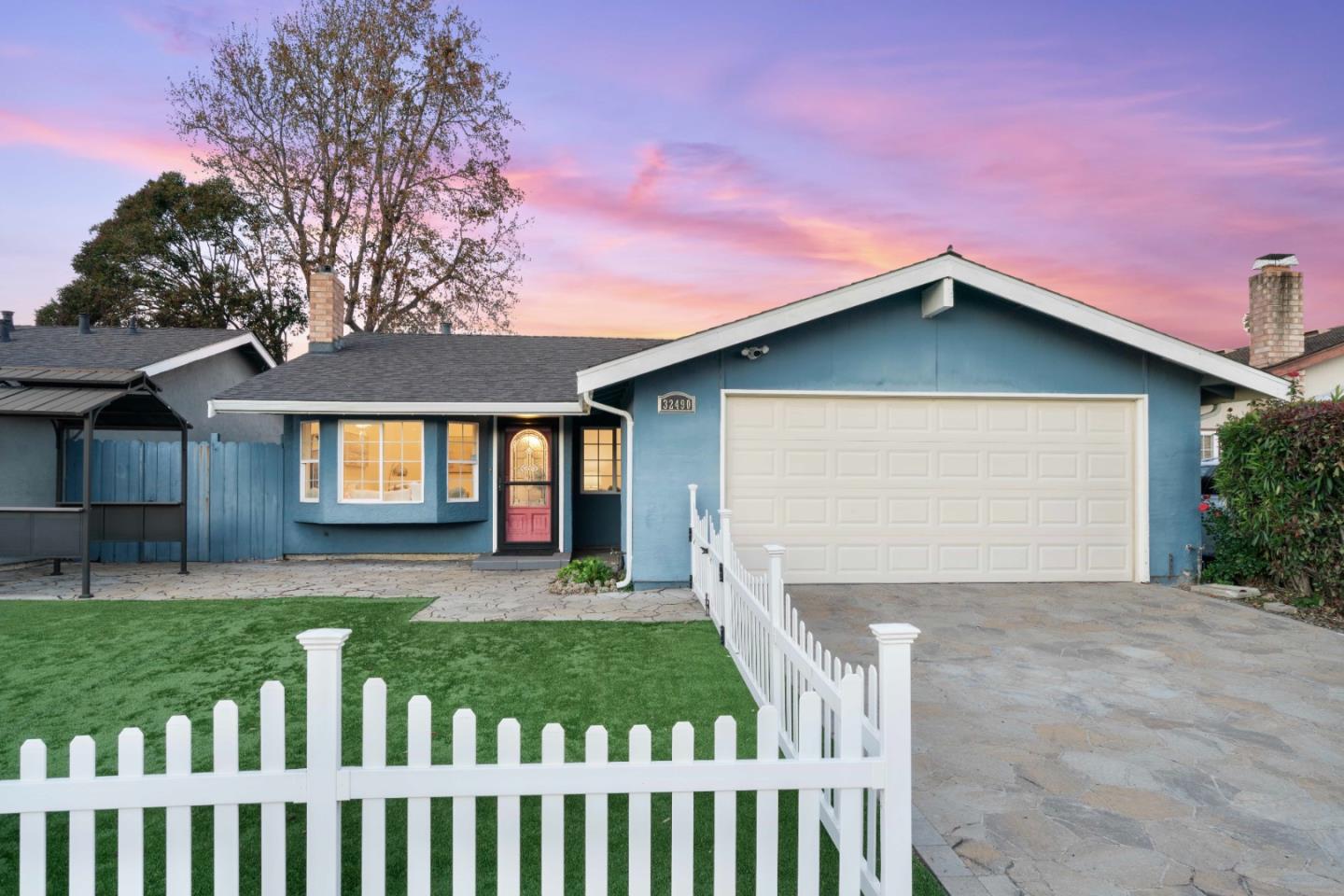 32490 Lake Temescal Lane