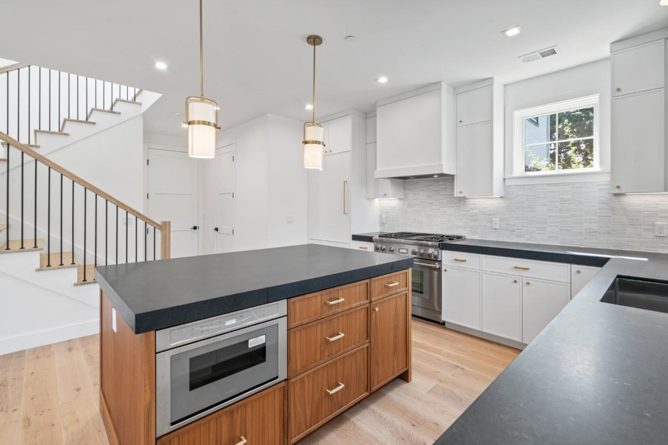 739-741 Linden Avenue