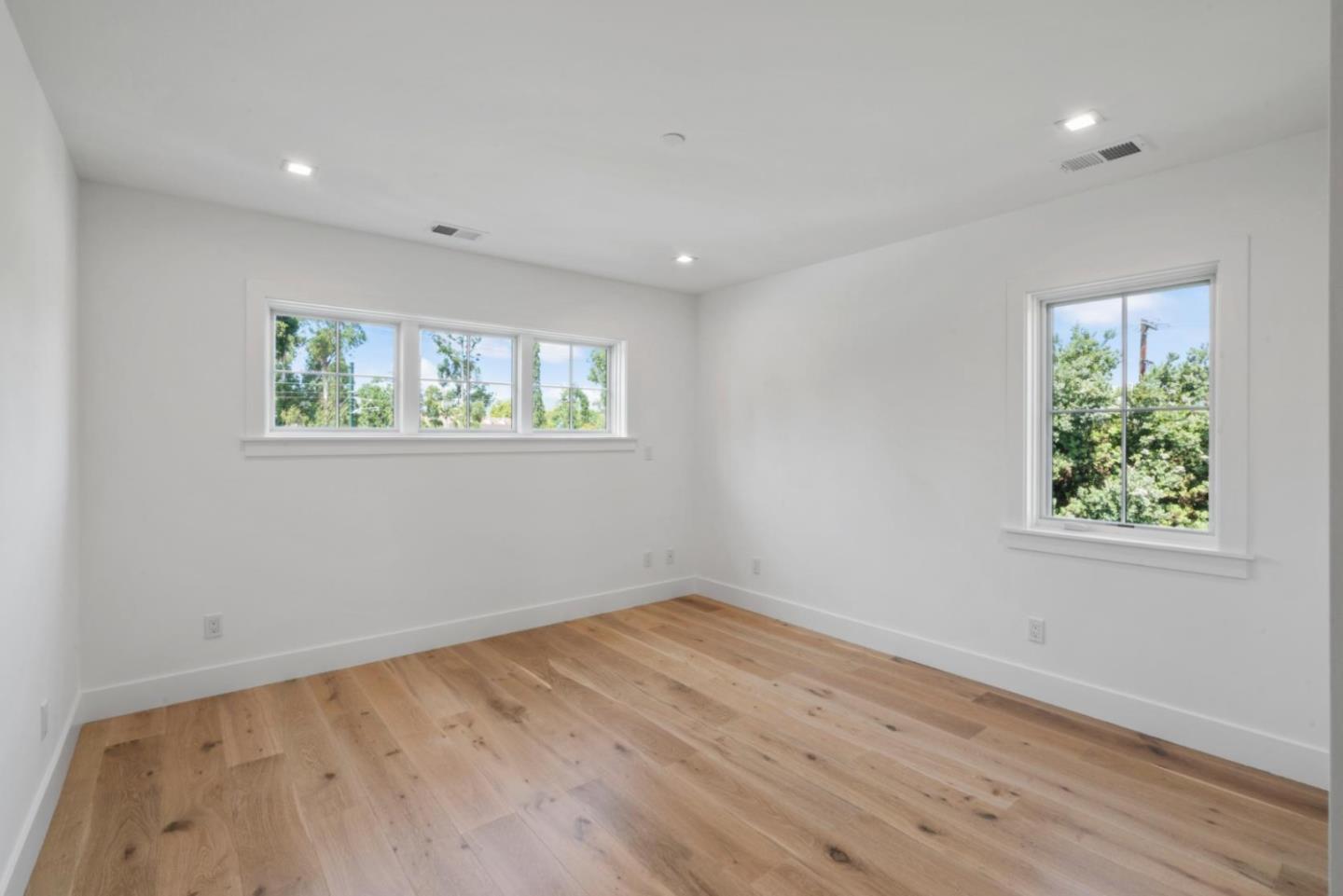 739-741 Linden Avenue