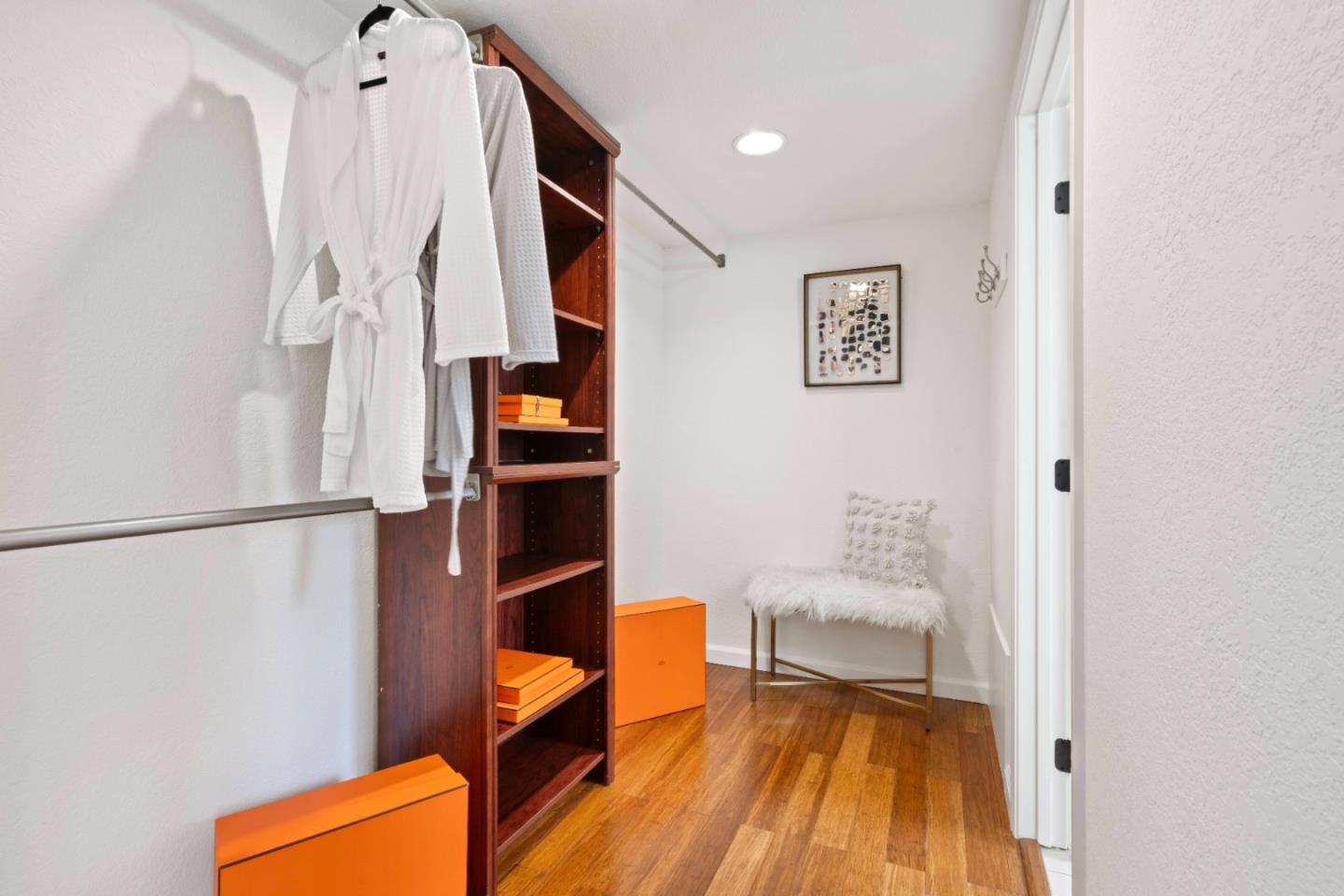 429 Hemlock AVE